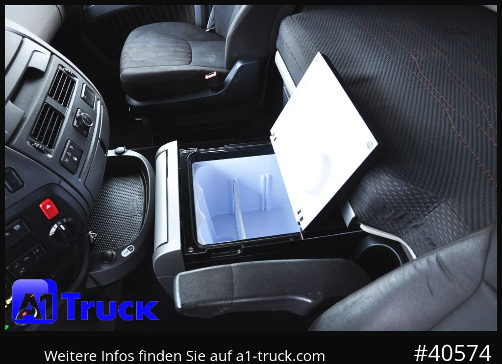 DAF XF 530 SSC, Volumen, vers.Sattelplatte, Intarder, Standklima, - Ťahač: obrázok 4 DAF XF 530 SSC, Volumen, vers.Sattelplatte, Intarder, Standklima, - Ťahač: obrázok 4