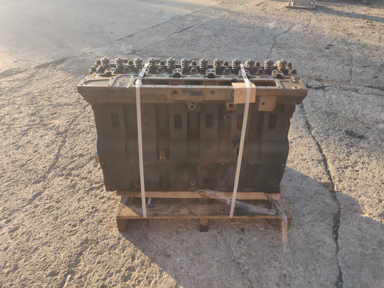 CUMMINS 6CTA8.3 LONG BLOCK REVISIONATO (ENGINE NO. 42839) - Motor pre Stavebné stroje: obrázok 1 CUMMINS 6CTA8.3 LONG BLOCK REVISIONATO (ENGINE NO. 42839) - Motor pre Stavebné stroje: obrázok 1