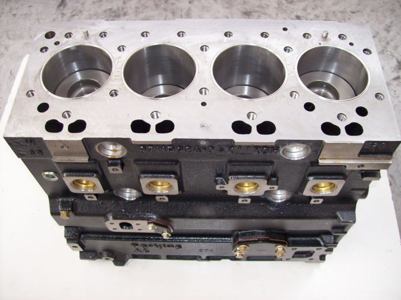 Caterpillar Short Block 3054 - Blok valcov pre Stavebné stroje: obrázok 2 Caterpillar Short Block 3054 - Blok valcov pre Stavebné stroje: obrázok 2