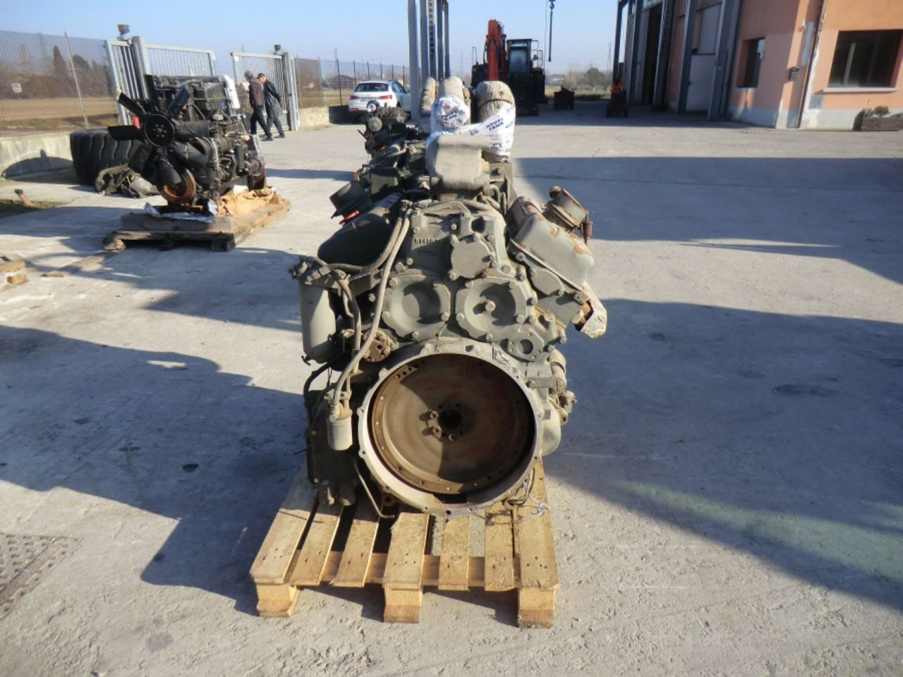 DETROIT DIESEL 8V53 MOTORE MARINO USATO COMPLETO DI TURBO E MOTORINO DI AVVIAMENTO. - Motor pre Stavebné stroje: obrázok 2 DETROIT DIESEL 8V53 MOTORE MARINO USATO COMPLETO DI TURBO E MOTORINO DI AVVIAMENTO. - Motor pre Stavebné stroje: obrázok 2