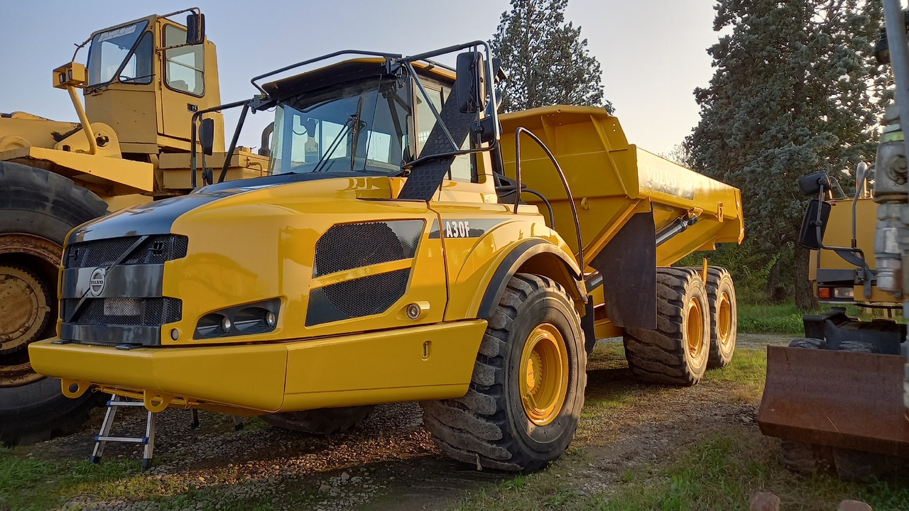 VOLVO A30F - Ťahačový kĺbový damper: obrázok 1 VOLVO A30F - Ťahačový kĺbový damper: obrázok 1