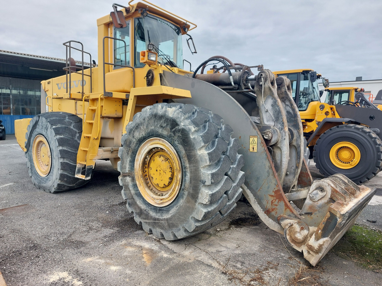 VOLVO L330E HDBH - Kolesový nakladač: obrázok 1 VOLVO L330E HDBH - Kolesový nakladač: obrázok 1