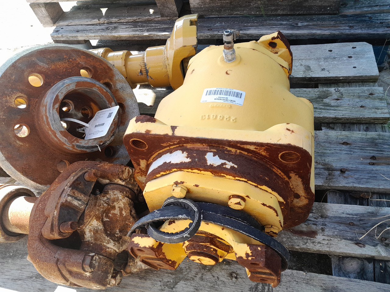 VOLVO L330E SUPPORT BEARING PROPELLER SHAFT - Transmisie pre Stavebné stroje: obrázok 3 VOLVO L330E SUPPORT BEARING PROPELLER SHAFT - Transmisie pre Stavebné stroje: obrázok 3