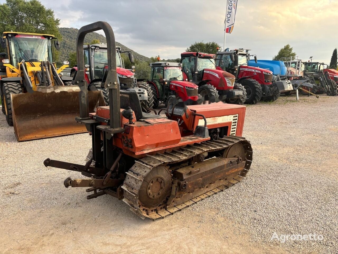 FIAT 665C - Pásový traktor: obrázok 3 FIAT 665C - Pásový traktor: obrázok 3