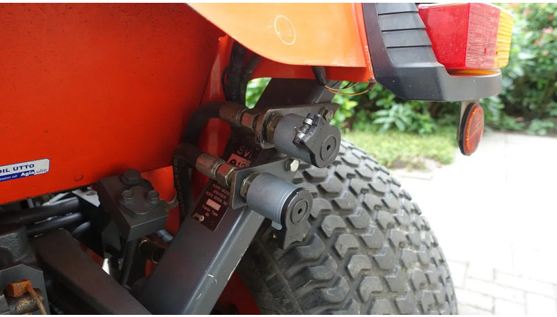 Kubota B2230 HST Hydrostaat MOTOR DEFECT - Kompaktný traktor: obrázok 5 Kubota B2230 HST Hydrostaat MOTOR DEFECT - Kompaktný traktor: obrázok 5