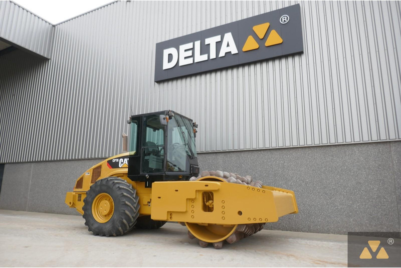 Caterpillar CP76 - Valec: obrázok 3 Caterpillar CP76 - Valec: obrázok 3