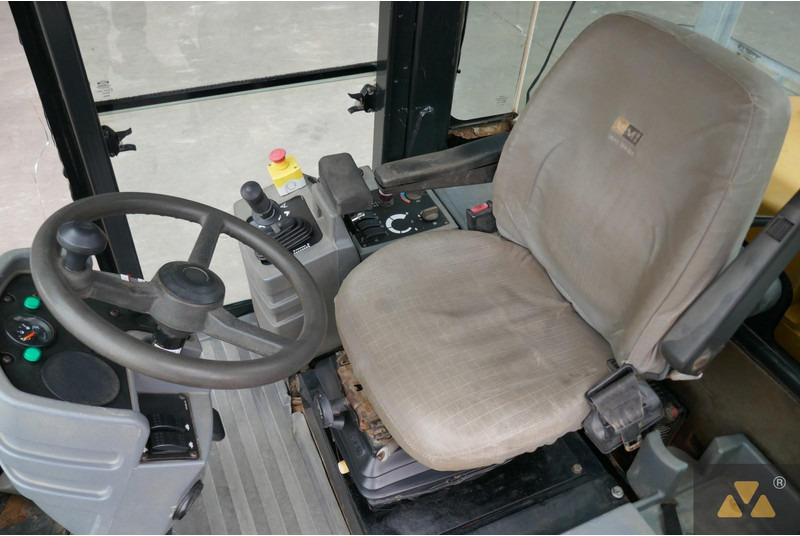 Valec Caterpillar CP76: obrázok 7