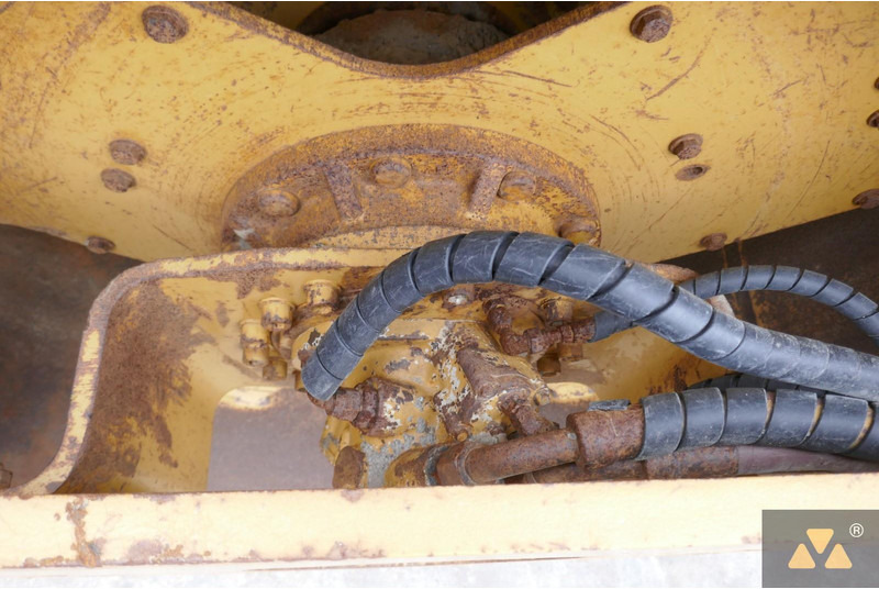 Valec Caterpillar CS433C: obrázok 16