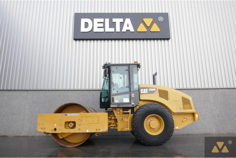 Valec Caterpillar CS64B: obrázok 1