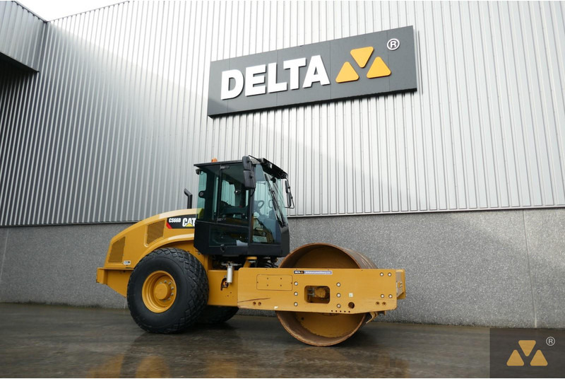 Caterpillar CS66B - Valec: obrázok 3 Caterpillar CS66B - Valec: obrázok 3