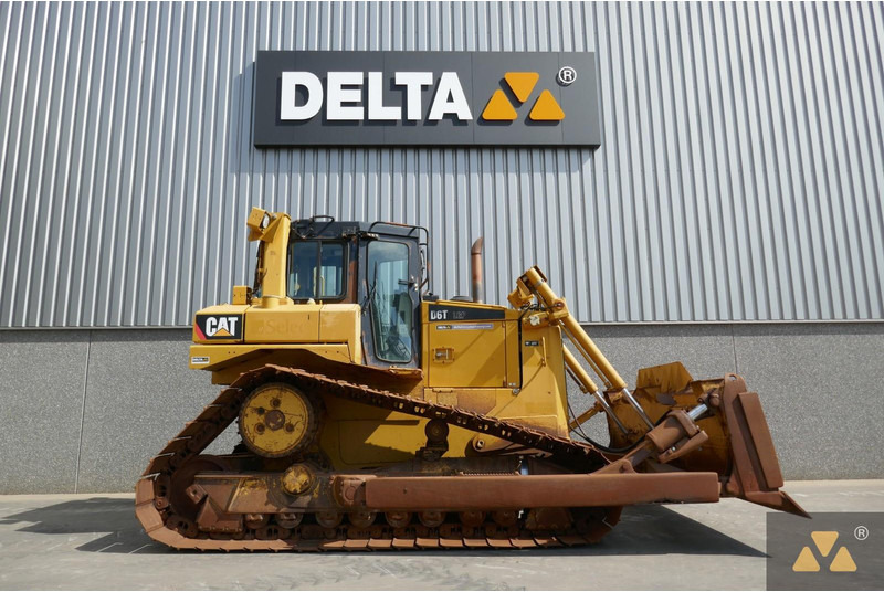 Caterpillar D6T LGP - Buldozér: obrázok 2 Caterpillar D6T LGP - Buldozér: obrázok 2