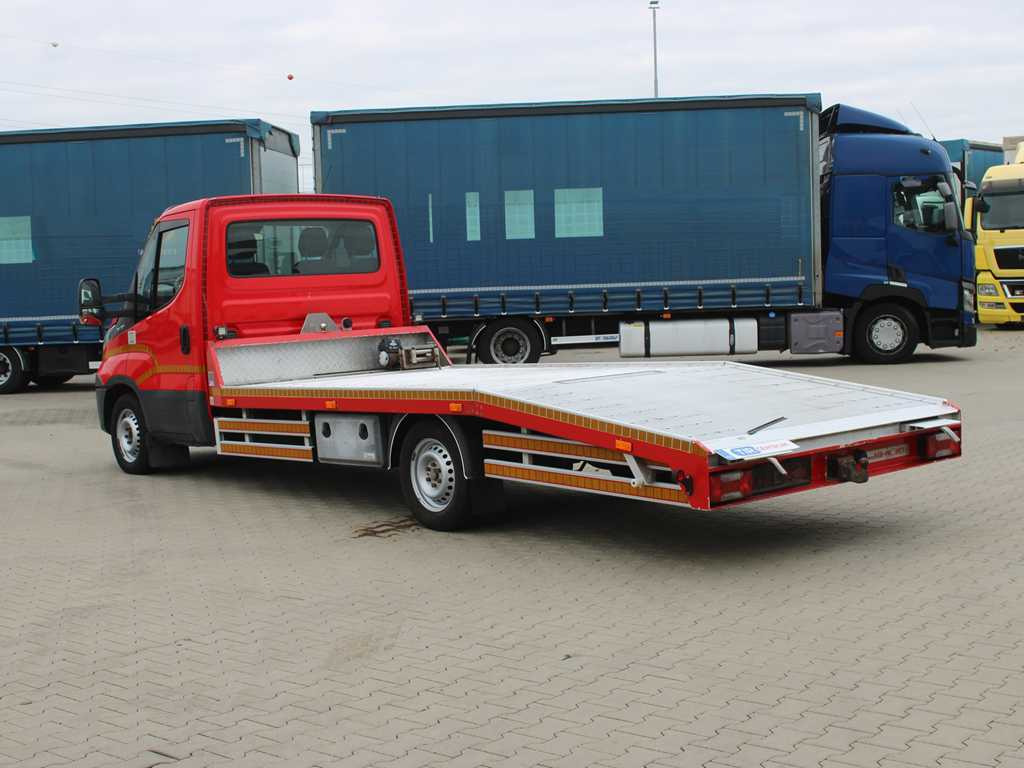 Iveco 35S18, EURO 6, WINCH, DRIVES, TIRES 80% - Odťahovy voz: obrázok 5 Iveco 35S18, EURO 6, WINCH, DRIVES, TIRES 80% - Odťahovy voz: obrázok 5