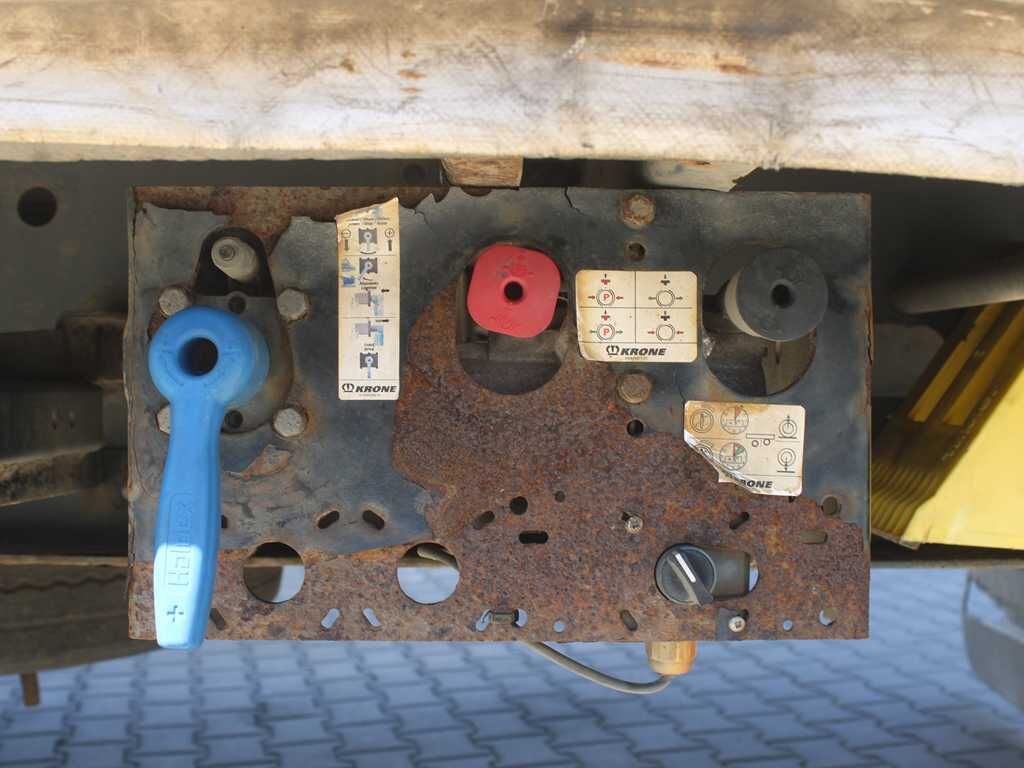 Krone SD, LOWDECK, MULTILOCK, LIFTING AXLE, LIFTING ROOF - Plachtový náves: obrázok 5 Krone SD, LOWDECK, MULTILOCK, LIFTING AXLE, LIFTING ROOF - Plachtový náves: obrázok 5