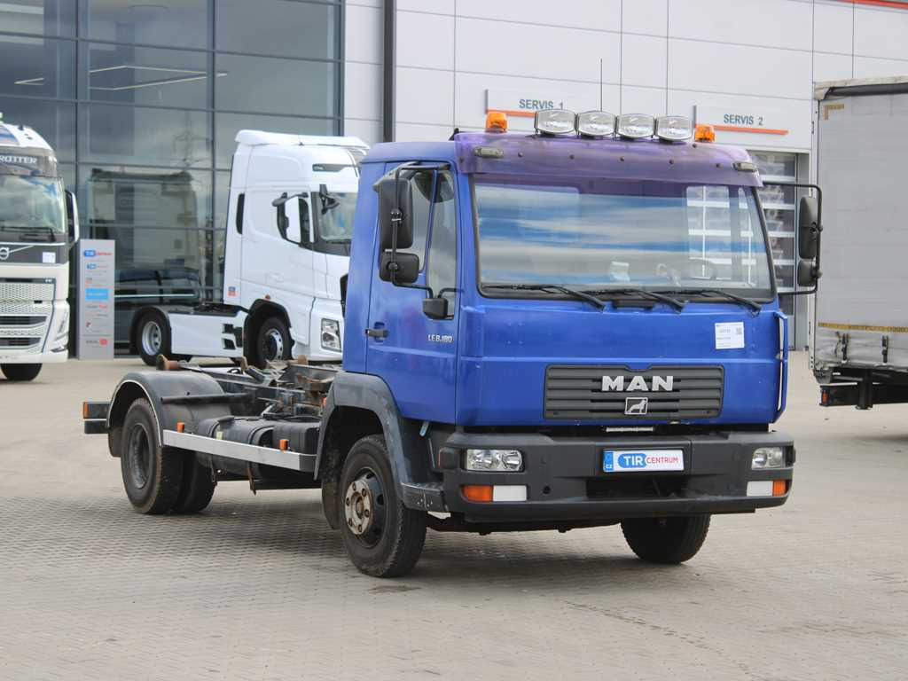 MAN LE 8.180, EURO 3, BEACONS, CONTAINER HOOK CARRIER - Hákový nosič kontajnerov: obrázok 3 MAN LE 8.180, EURO 3, BEACONS, CONTAINER HOOK CARRIER - Hákový nosič kontajnerov: obrázok 3