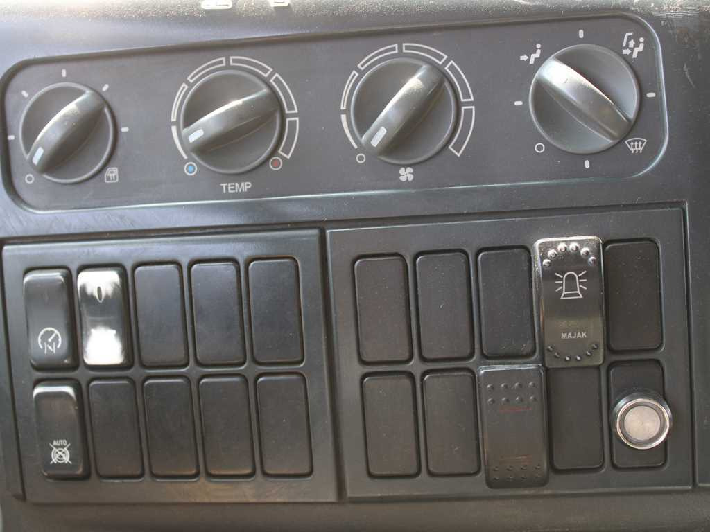 Sklápač MAN TGM 26.280, EURO 4, THREE SIDED, 6X4, INDEPENDENT AIR CONDITIONING: obrázok 17