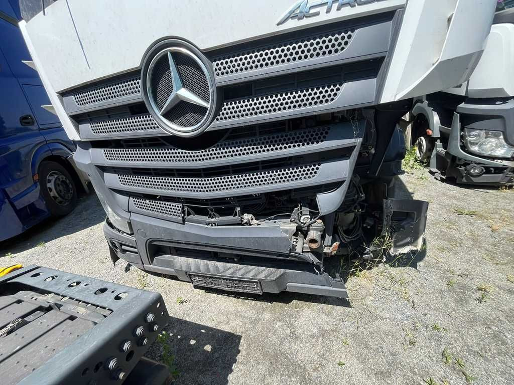 Mercedes-Benz Actros 2542, 6X2 - Plachtové nákladné vozidlo: obrázok 3 Mercedes-Benz Actros 2542, 6X2 - Plachtové nákladné vozidlo: obrázok 3