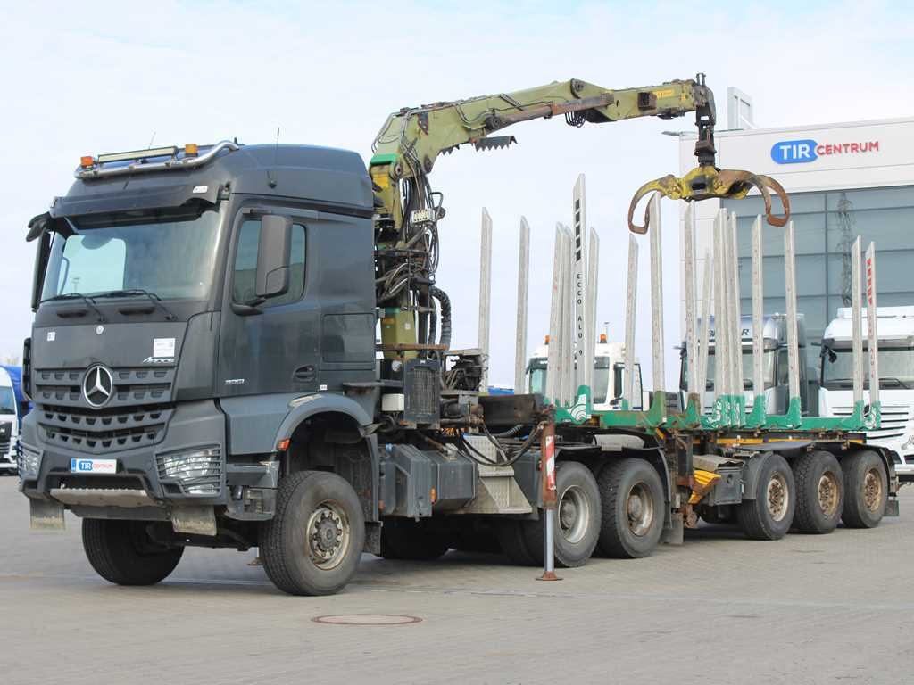 Mercedes-Benz Arocs 3351, 6x6, HYDRAULIC ARM LOGLIFT ET450, TIRES 80% + DOLL (2017) - Ťahač: obrázok 1 Mercedes-Benz Arocs 3351, 6x6, HYDRAULIC ARM LOGLIFT ET450, TIRES 80% + DOLL (2017) - Ťahač: obrázok 1