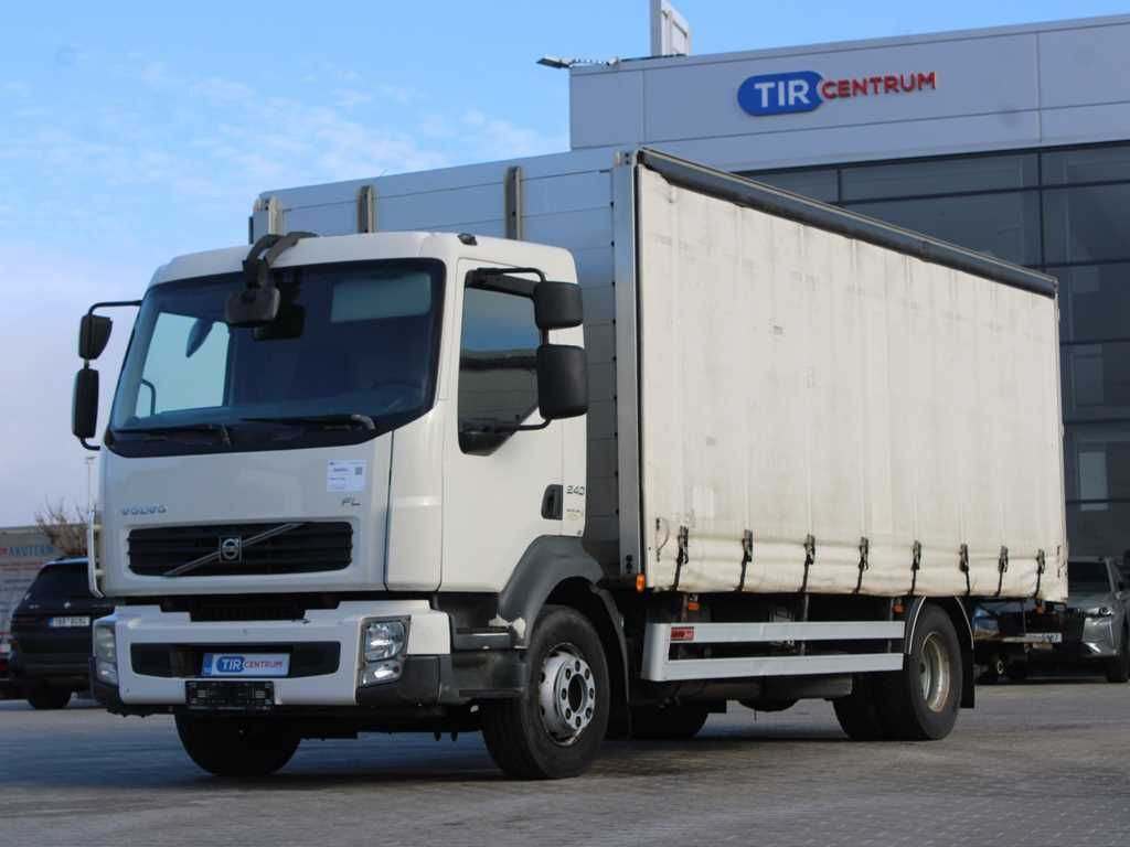 Volvo FL 240, EURO 5, TAIL LIFT, PNEU 80% - Plachtové nákladné vozidlo: obrázok 1 Volvo FL 240, EURO 5, TAIL LIFT, PNEU 80% - Plachtové nákladné vozidlo: obrázok 1