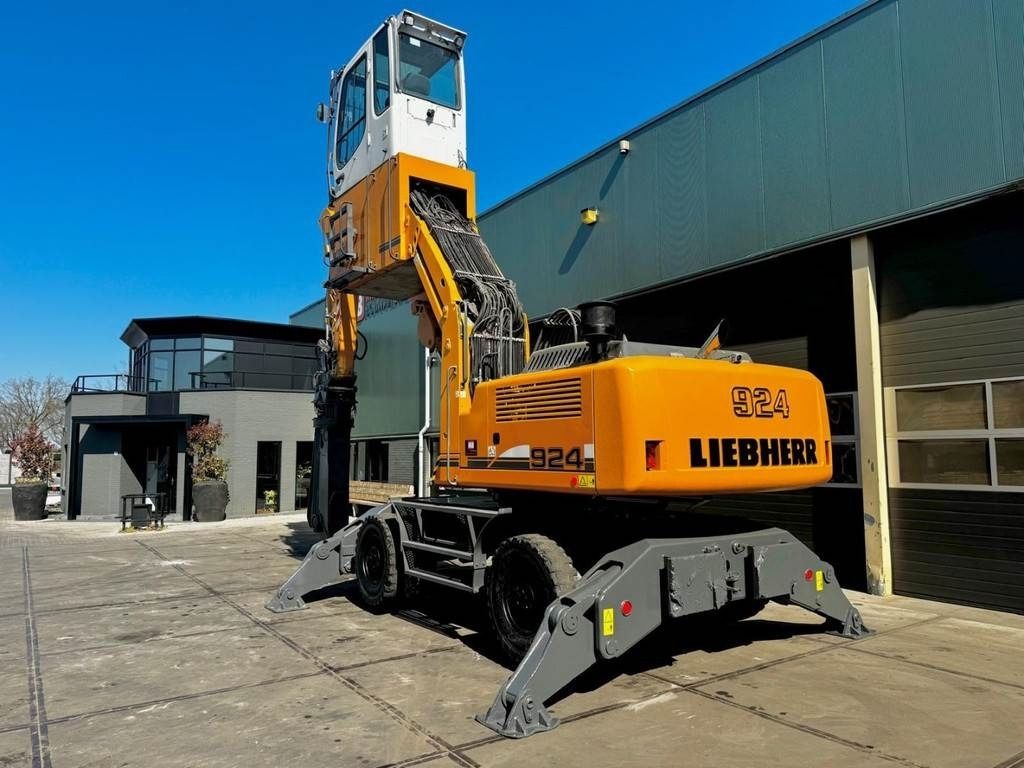 Liebherr A 924 C - Překládkové rýpadlo: obrázok 3 Liebherr A 924 C - Překládkové rýpadlo: obrázok 3