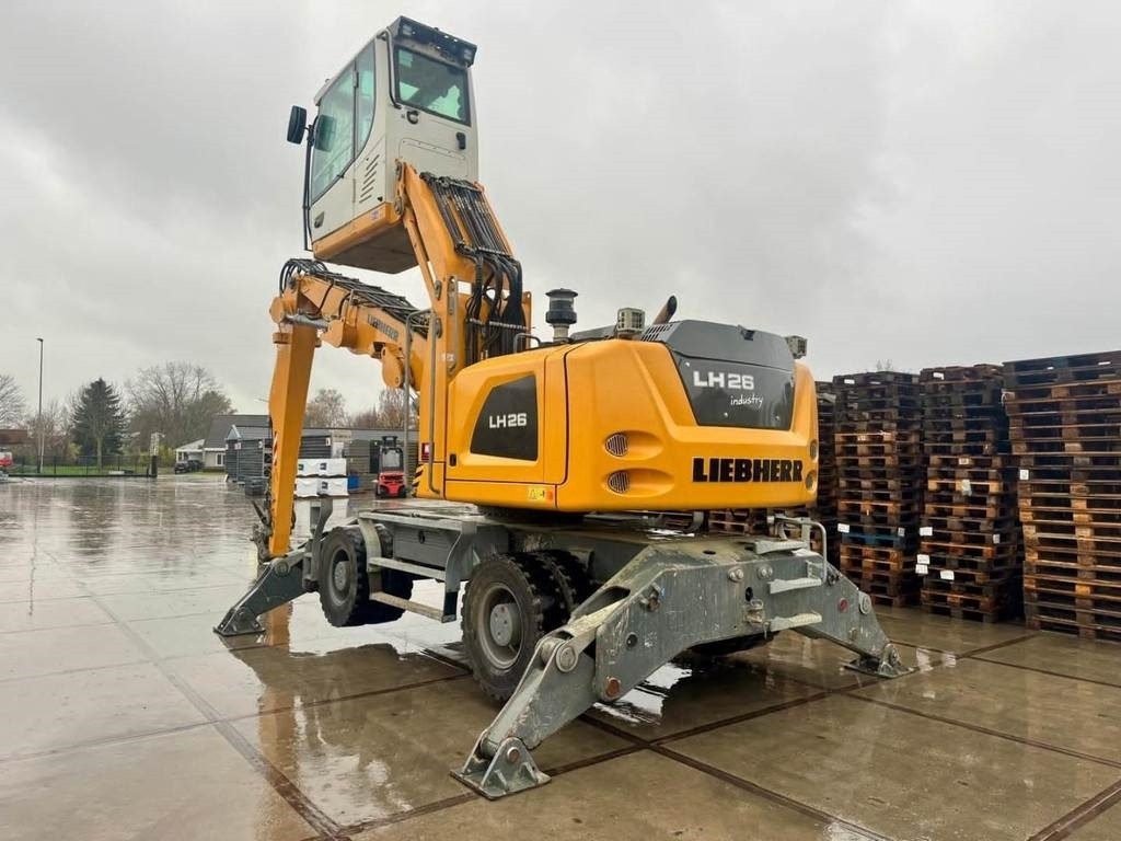 Liebherr LH 26 M - Překládkové rýpadlo: obrázok 3 Liebherr LH 26 M - Překládkové rýpadlo: obrázok 3