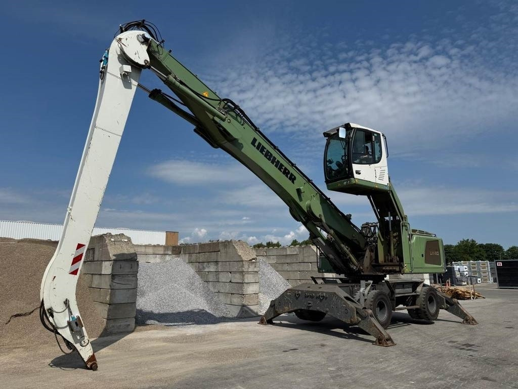 Liebherr LH 40 M - Překládkové rýpadlo: obrázok 2 Liebherr LH 40 M - Překládkové rýpadlo: obrázok 2
