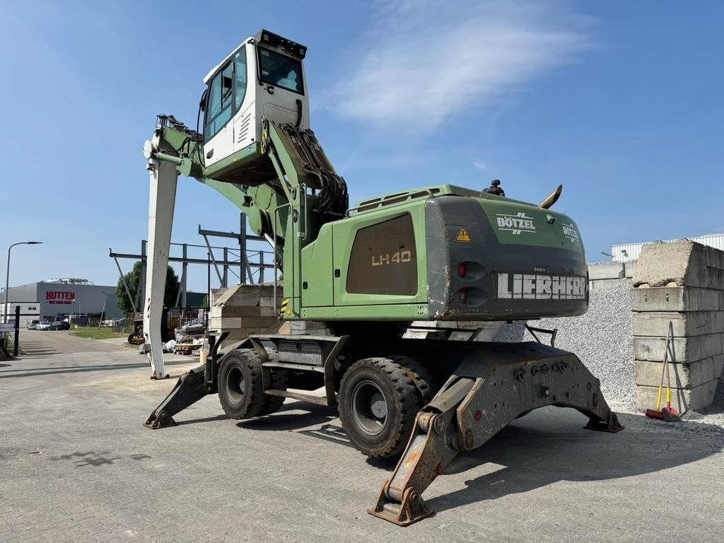 Liebherr LH 40 M - Překládkové rýpadlo: obrázok 3 Liebherr LH 40 M - Překládkové rýpadlo: obrázok 3