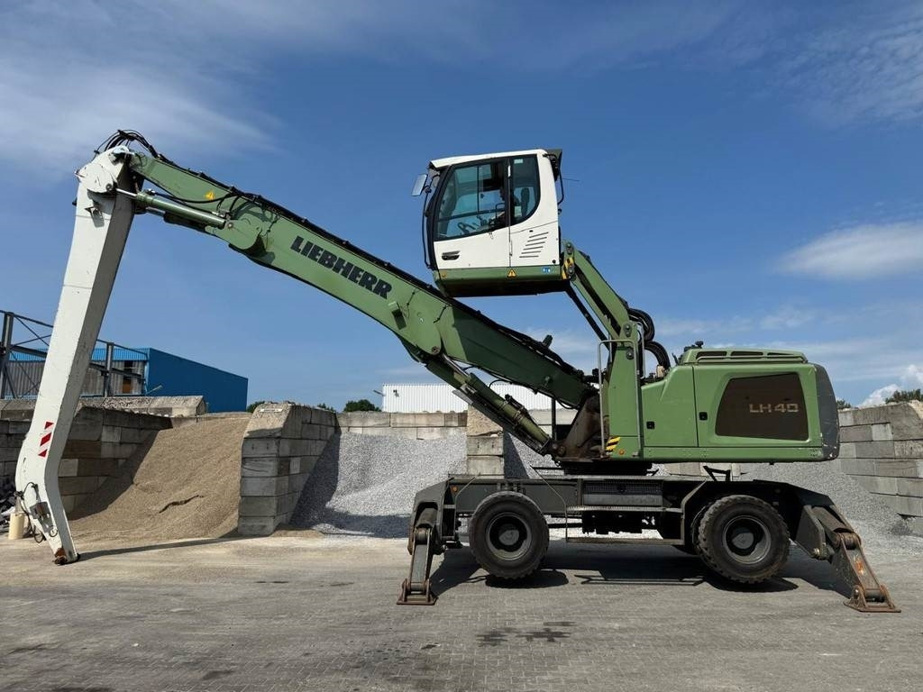 Liebherr LH 40 M - Překládkové rýpadlo: obrázok 1 Liebherr LH 40 M - Překládkové rýpadlo: obrázok 1