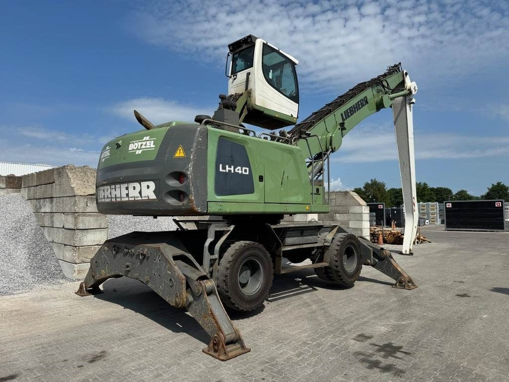 Liebherr LH 40 M - Překládkové rýpadlo: obrázok 4 Liebherr LH 40 M - Překládkové rýpadlo: obrázok 4