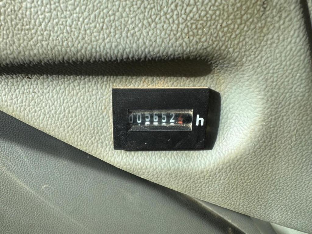 Pásové rýpadlo Liebherr R922 LC: obrázok 12