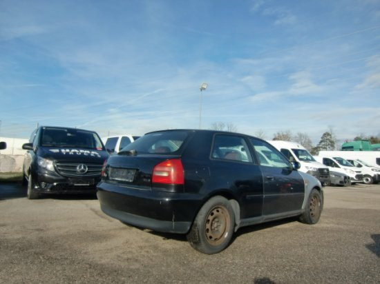 Audi A3 Limousine 1,9 TDI Ersatzteilträger - Sedan: obrázok 5 Audi A3 Limousine 1,9 TDI Ersatzteilträger - Sedan: obrázok 5