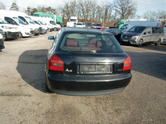 Audi A3 Limousine 1,9 TDI Ersatzteilträger - Sedan: obrázok 4 Audi A3 Limousine 1,9 TDI Ersatzteilträger - Sedan: obrázok 4