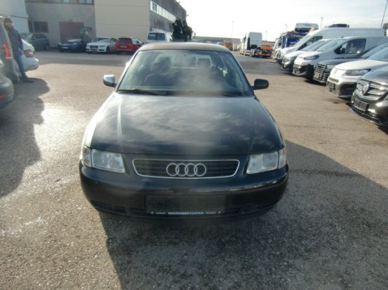 Audi A3 Limousine 1,9 TDI Ersatzteilträger - Sedan: obrázok 2 Audi A3 Limousine 1,9 TDI Ersatzteilträger - Sedan: obrázok 2