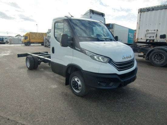 Iveco Daily 40 - 180 Fahrgestell, E6 Automatik 2 Stück verfügbar - Podvozek s kabinou: obrázok 3 Iveco Daily 40 - 180 Fahrgestell, E6 Automatik 2 Stück verfügbar - Podvozek s kabinou: obrázok 3