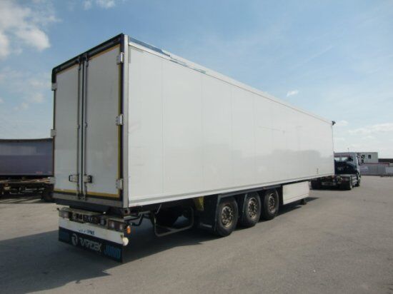 Krone Carrier Vector 1350, Liftachse - Náves izotermické: obrázok 4 Krone Carrier Vector 1350, Liftachse - Náves izotermické: obrázok 4