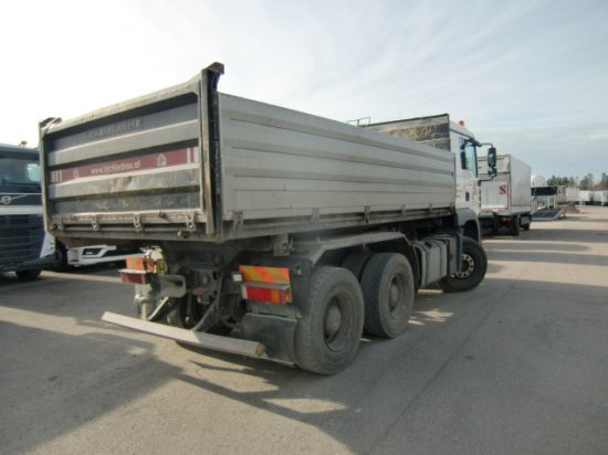 MAN TGA 26.360 6x4 Kipper, Manuel, E3 Schwarzmüller 3-Seitenkipper - Sklápač: obrázok 4 MAN TGA 26.360 6x4 Kipper, Manuel, E3 Schwarzmüller 3-Seitenkipper - Sklápač: obrázok 4