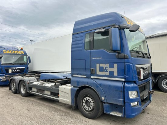 MAN TGX 26.440 XLX 6x2 Liftachse, Euro 6, Retarder, Motorschaden - Kontejnérový podvozek/ Výměnná nástavba: obrázok 1 MAN TGX 26.440 XLX 6x2 Liftachse, Euro 6, Retarder, Motorschaden - Kontejnérový podvozek/ Výměnná nástavba: obrázok 1
