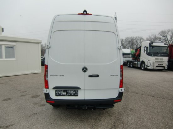 Mercedes-Benz Sprinter 319 CDI Standard, el.Schiebetür - Furgon: obrázok 5 Mercedes-Benz Sprinter 319 CDI Standard, el.Schiebetür - Furgon: obrázok 5