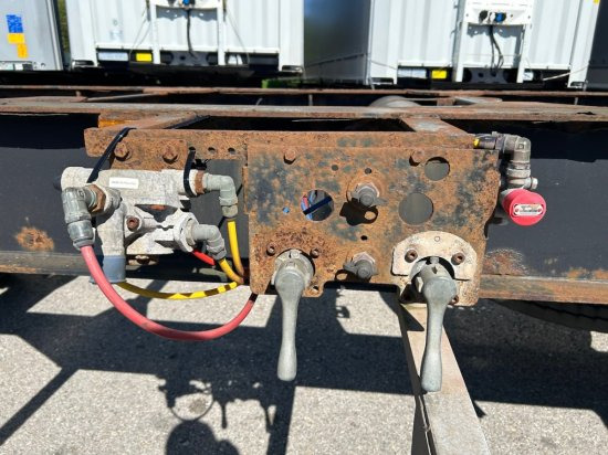 Príves preprava kontajnerov/ Výmenná nadstavba Renders Standard-Lafette BDF, BPW-Achsen: obrázok 14 Príves preprava kontajnerov/ Výmenná nadstavba Renders Standard-Lafette BDF, BPW-Achsen: obrázok 14