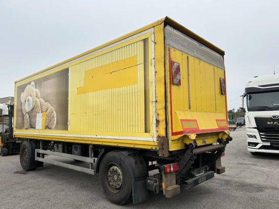Saxas, Anhängewagen Kofferaufbau mit Hebebühne - Príves skriňové: obrázok 4 Saxas, Anhängewagen Kofferaufbau mit Hebebühne - Príves skriňové: obrázok 4