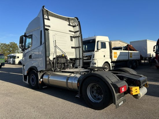 Iveco Stralis 460 Gas, 2 LNG-Tanks, Retarder, Leder - Ťahač: obrázok 4 Iveco Stralis 460 Gas, 2 LNG-Tanks, Retarder, Leder - Ťahač: obrázok 4