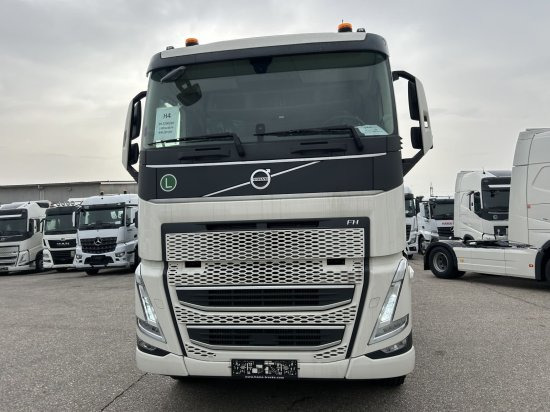 Volvo FH 500 6X2 Euro6, Retarder, Pritsche, Palfinger PK22002-EH - Valníkový/ Plošinový nákladný automobil, Auto s hydraulickou rukou: obrázok 2 Volvo FH 500 6X2 Euro6, Retarder, Pritsche, Palfinger PK22002-EH - Valníkový/ Plošinový nákladný automobil, Auto s hydraulickou rukou: obrázok 2