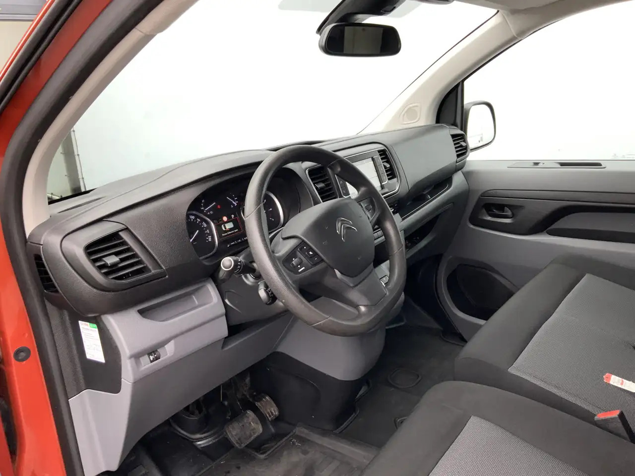 Citroen Jumpy 2.0 BlueHDI 180 Business M S&S Automaat Airco Crui - Furgon: obrázok 5 Citroen Jumpy 2.0 BlueHDI 180 Business M S&S Automaat Airco Crui - Furgon: obrázok 5