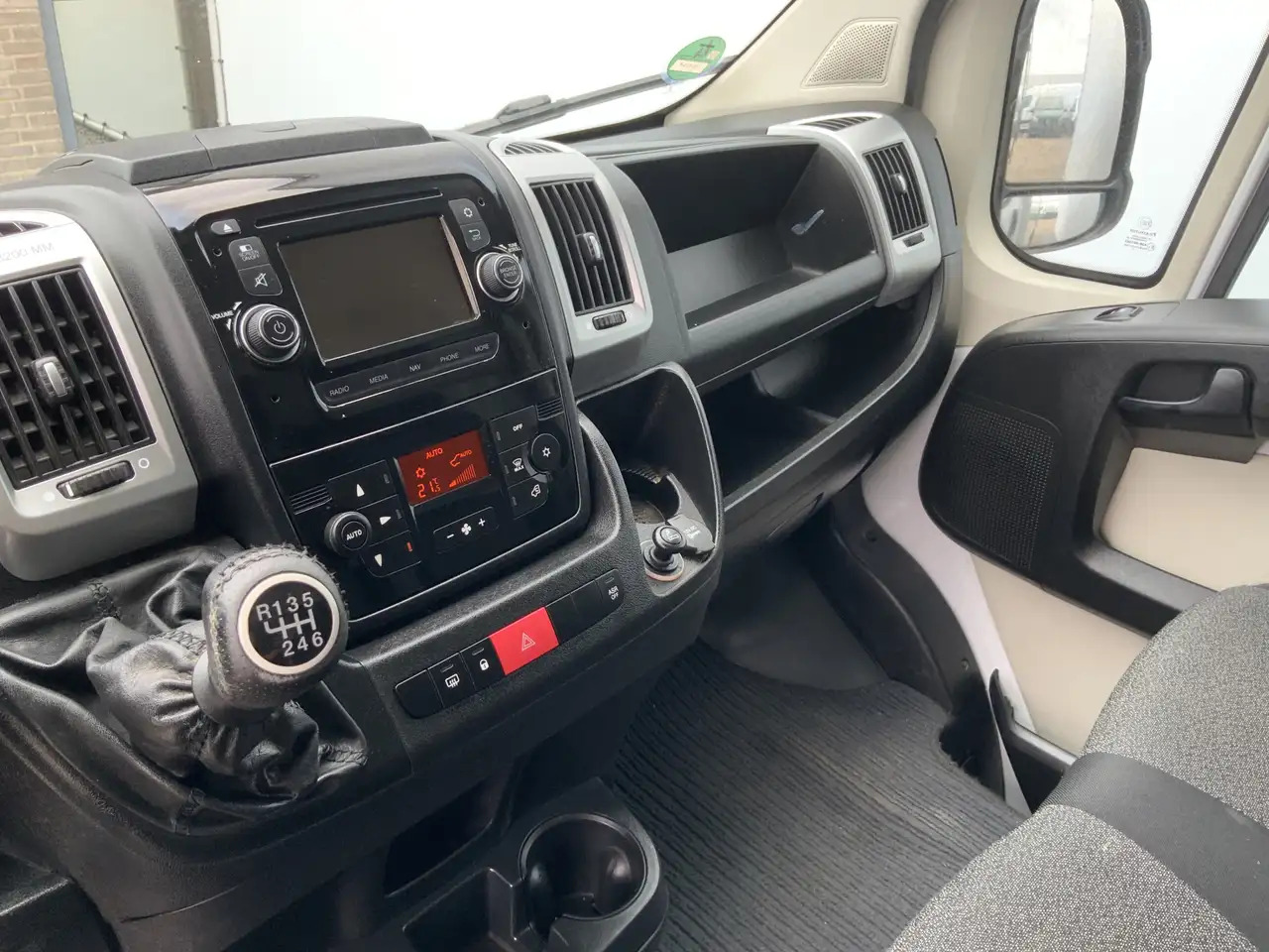 Fiat Ducato 35H 2.3 MultiJet L3H1 Meubelbak & Lift & Zijdeur A - Dodávka skriňová nadstavba: obrázok 4 Fiat Ducato 35H 2.3 MultiJet L3H1 Meubelbak & Lift & Zijdeur A - Dodávka skriňová nadstavba: obrázok 4