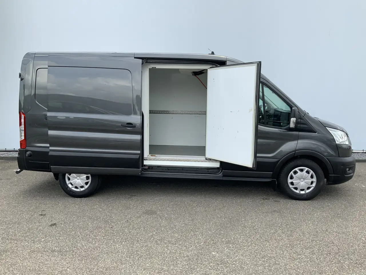 Ford Transit 350 2.0 TDCI L3H2 Trend Koelauto & Vries Automaat - Chladiarenská dodávka: obrázok 4 Ford Transit 350 2.0 TDCI L3H2 Trend Koelauto & Vries Automaat - Chladiarenská dodávka: obrázok 4