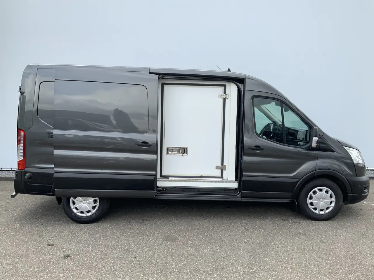 Ford Transit 350 2.0 TDCI L3H2 Trend Koelauto & Vries Automaat - Chladiarenská dodávka: obrázok 2 Ford Transit 350 2.0 TDCI L3H2 Trend Koelauto & Vries Automaat - Chladiarenská dodávka: obrázok 2