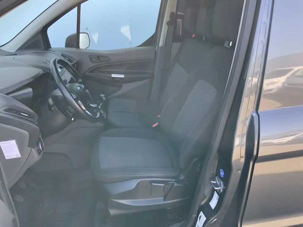 Ford Transit Connect 1.5 EcoBlue L1 Trend Airco Cruise 3 Zits Trekhaak - Malá dodávka: obrázok 4 Ford Transit Connect 1.5 EcoBlue L1 Trend Airco Cruise 3 Zits Trekhaak - Malá dodávka: obrázok 4
