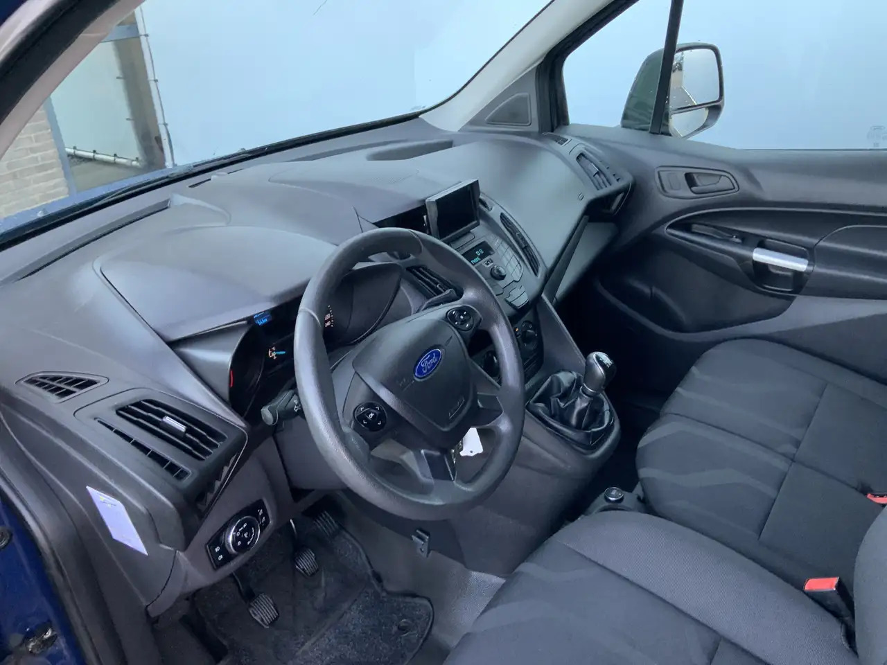 Ford Transit Connect 1.5 TDCI L1 Trend Airco Cruise Trekhaak 1200 kg Eu - Malá dodávka: obrázok 5 Ford Transit Connect 1.5 TDCI L1 Trend Airco Cruise Trekhaak 1200 kg Eu - Malá dodávka: obrázok 5