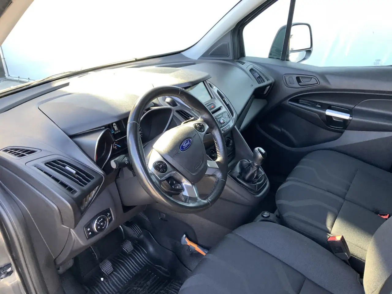 Ford Transit Connect 1.5 TDCI L2 Trend Airco Cruise 3 Zits DakDragers C - Malá dodávka: obrázok 5 Ford Transit Connect 1.5 TDCI L2 Trend Airco Cruise 3 Zits DakDragers C - Malá dodávka: obrázok 5