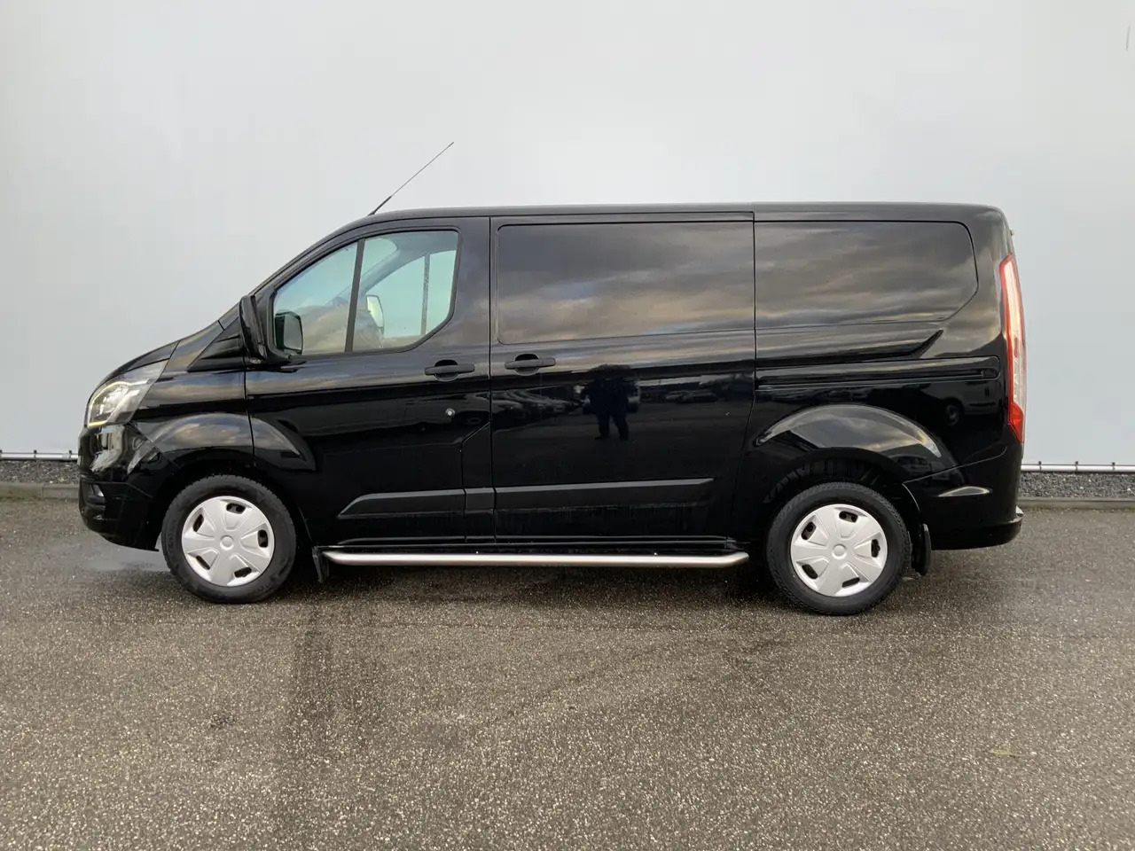 Ford Transit Custom 280 2.0 TDCI L1H1 Automaat Dub Schuifdeur Side Bar - Furgon: obrázok 3 Ford Transit Custom 280 2.0 TDCI L1H1 Automaat Dub Schuifdeur Side Bar - Furgon: obrázok 3