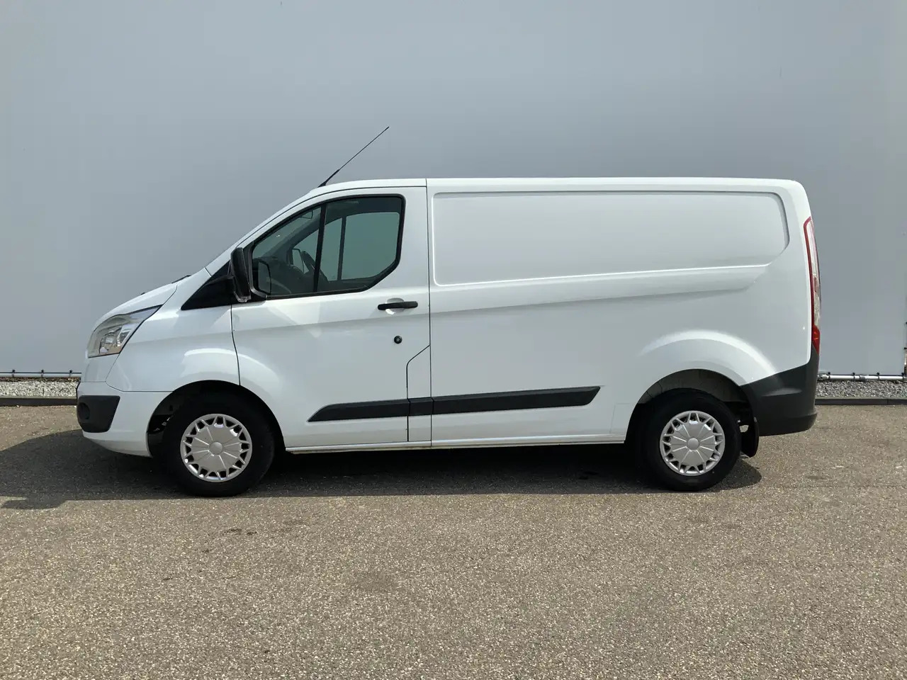 Ford Transit Custom 290 2.2 TDCI L1H2 Trend Airco Cruise 3 Zits Trekha - Furgon: obrázok 3 Ford Transit Custom 290 2.2 TDCI L1H2 Trend Airco Cruise 3 Zits Trekha - Furgon: obrázok 3